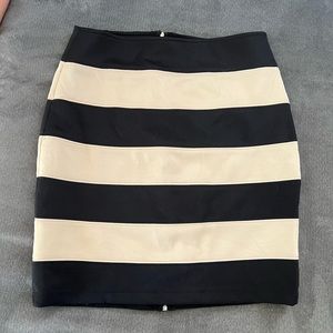 Women’s High Waisted Mini Skirt